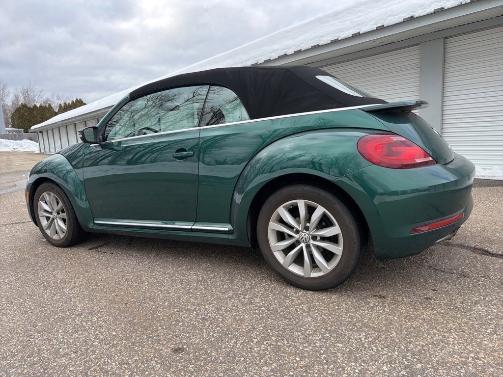 Used 2017 Volkswagen Beetle 1.8T Classic image 3