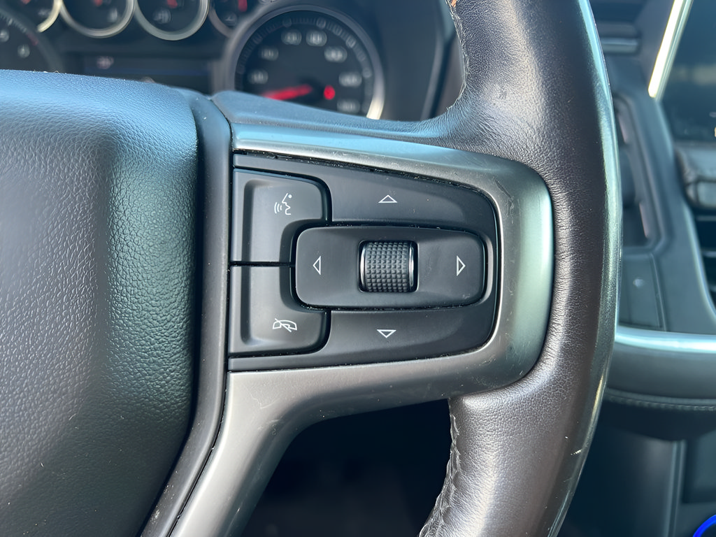 Used 2021 Chevrolet Suburban LT RWD image 26