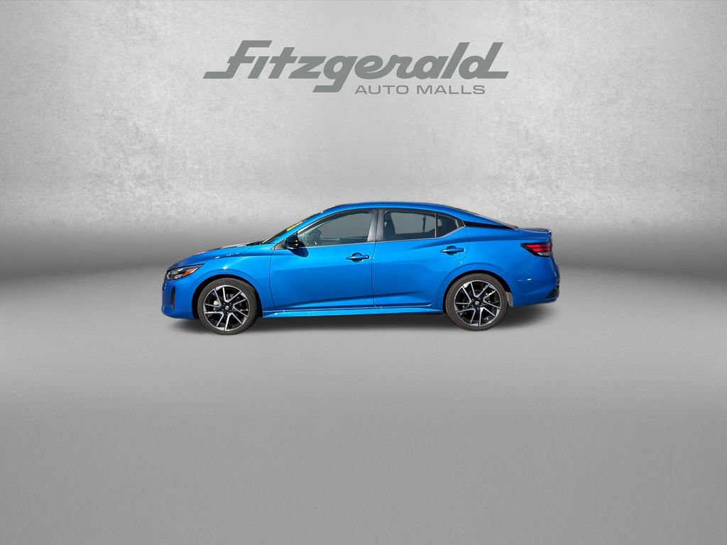 Used 2025 Nissan Sentra SR FWD image 5