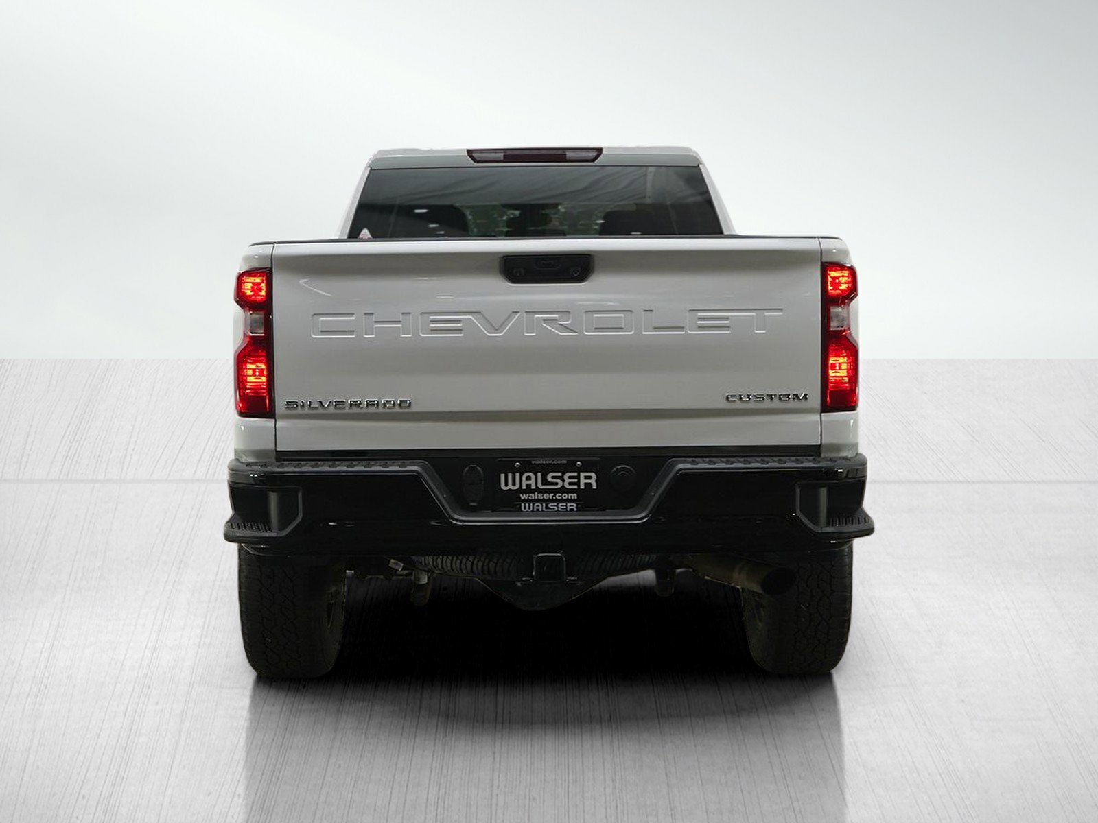 Used 2022 Chevrolet Silverado 2500 Custom w/ Custom Value Package AWD/4WD image 4