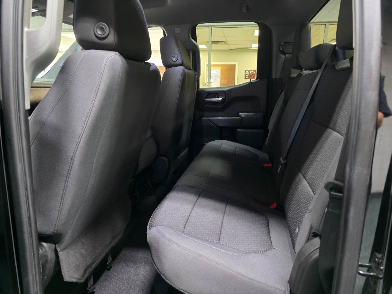 Used 2020 Chevrolet Silverado 1500 Custom w/ Custom Value Package AWD/4WD image 19