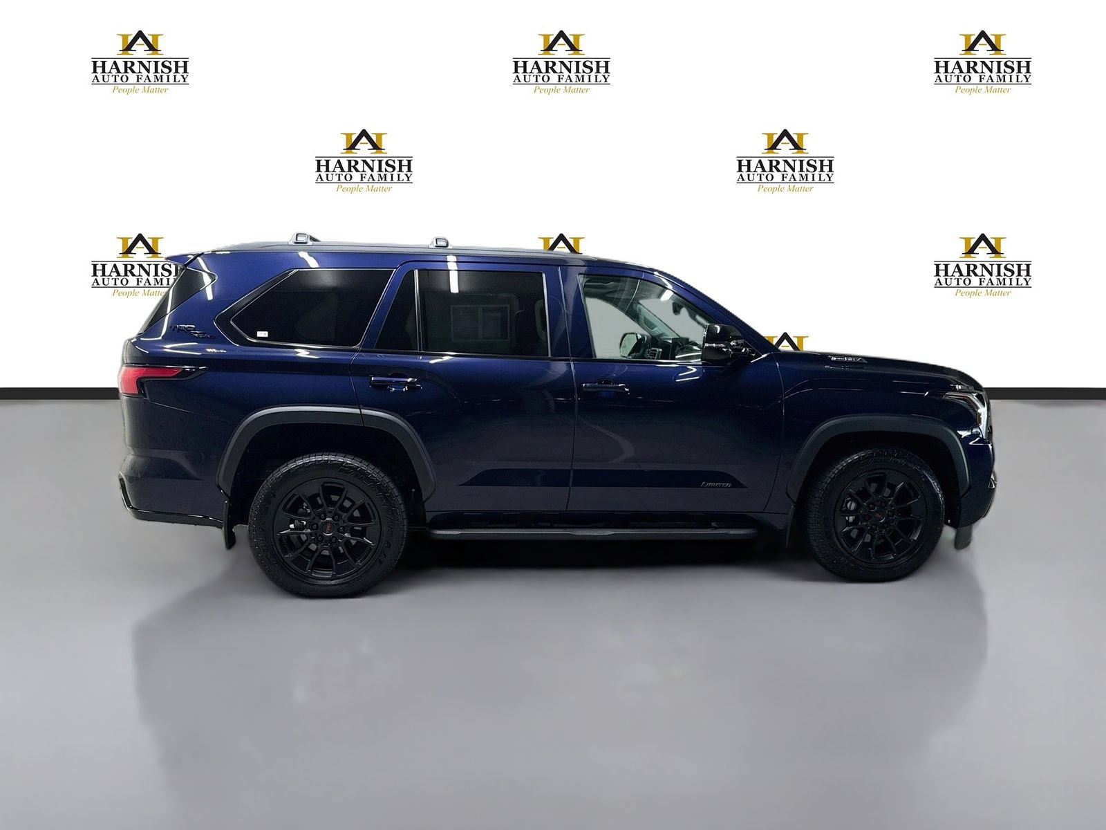 Used 2024 Toyota Sequoia Limited w/ TRD Off-Road Package AWD/4WD image 5
