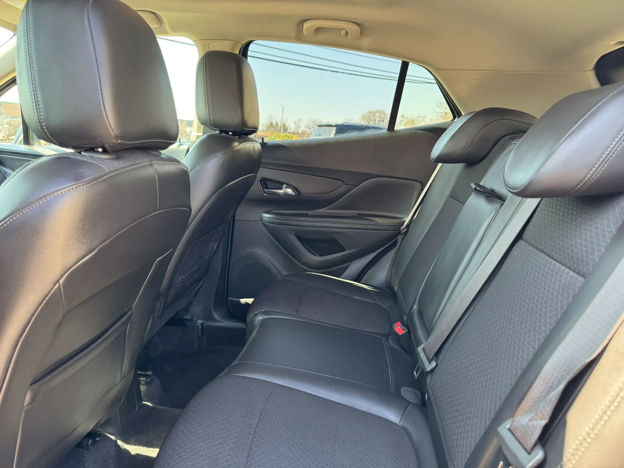 Used 2019 Buick Encore Preferred AWD/4WD image 34