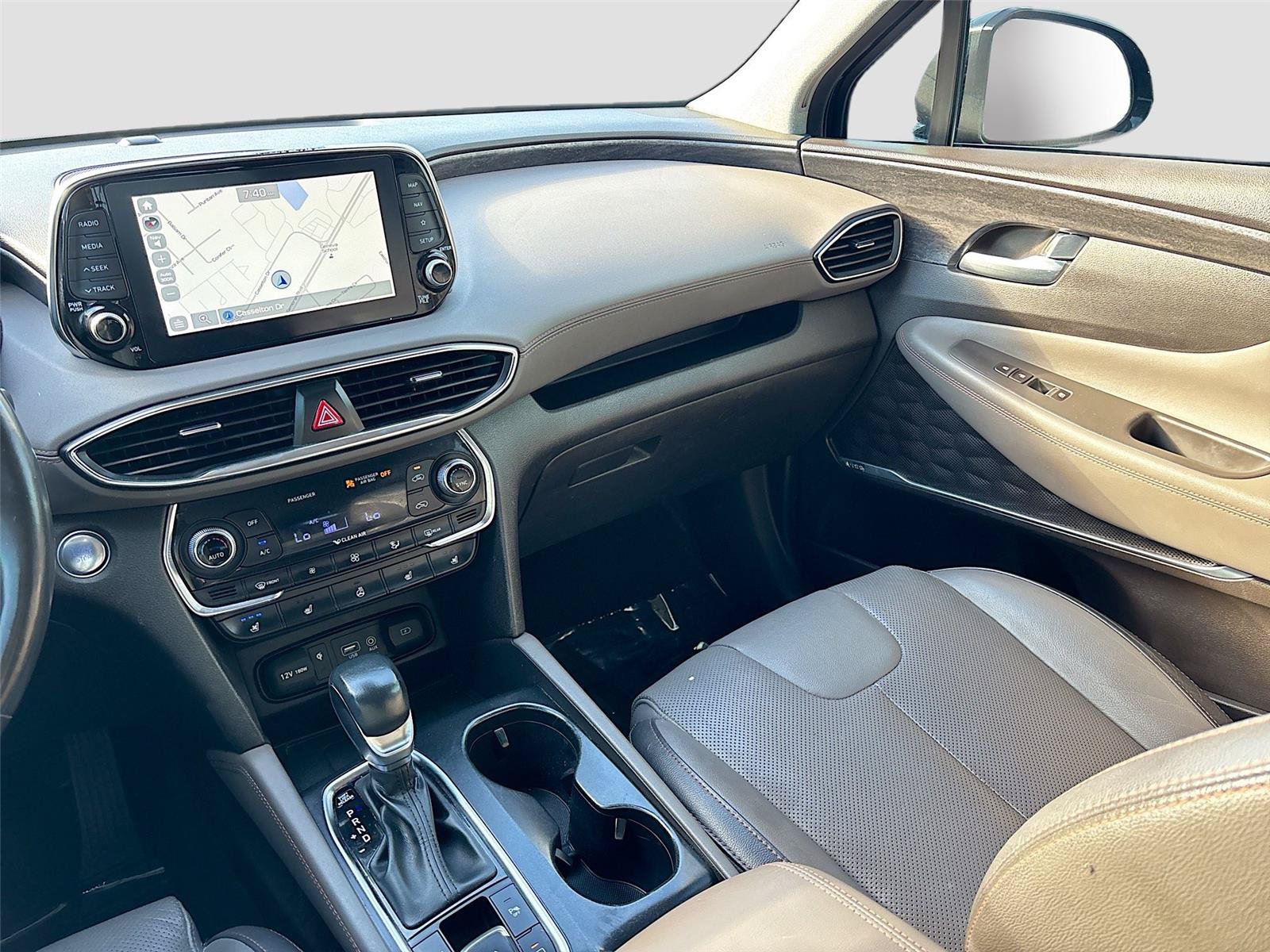 Used 2020 Hyundai Santa Fe Limited FWD image 25