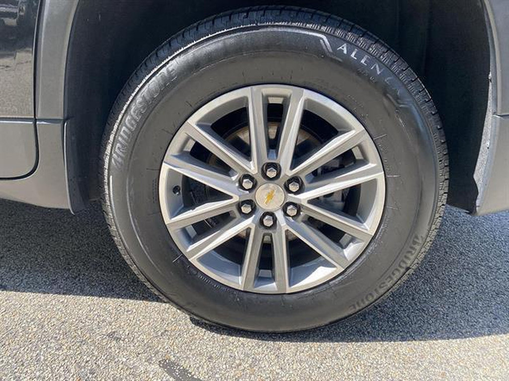 Used 2023 Chevrolet Traverse LT w/ LPO, Floor Liner Package AWD/4WD image 39