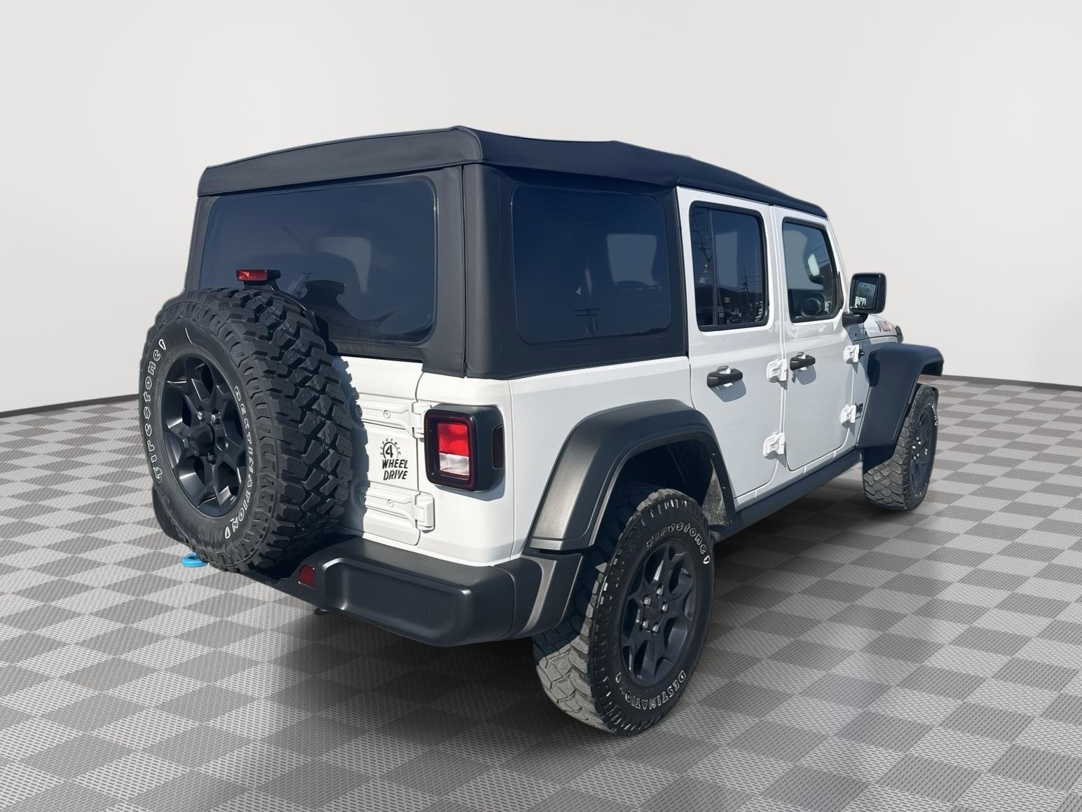 Used 2023 Jeep Wrangler Unlimited w/ Cold Weather Group image 5