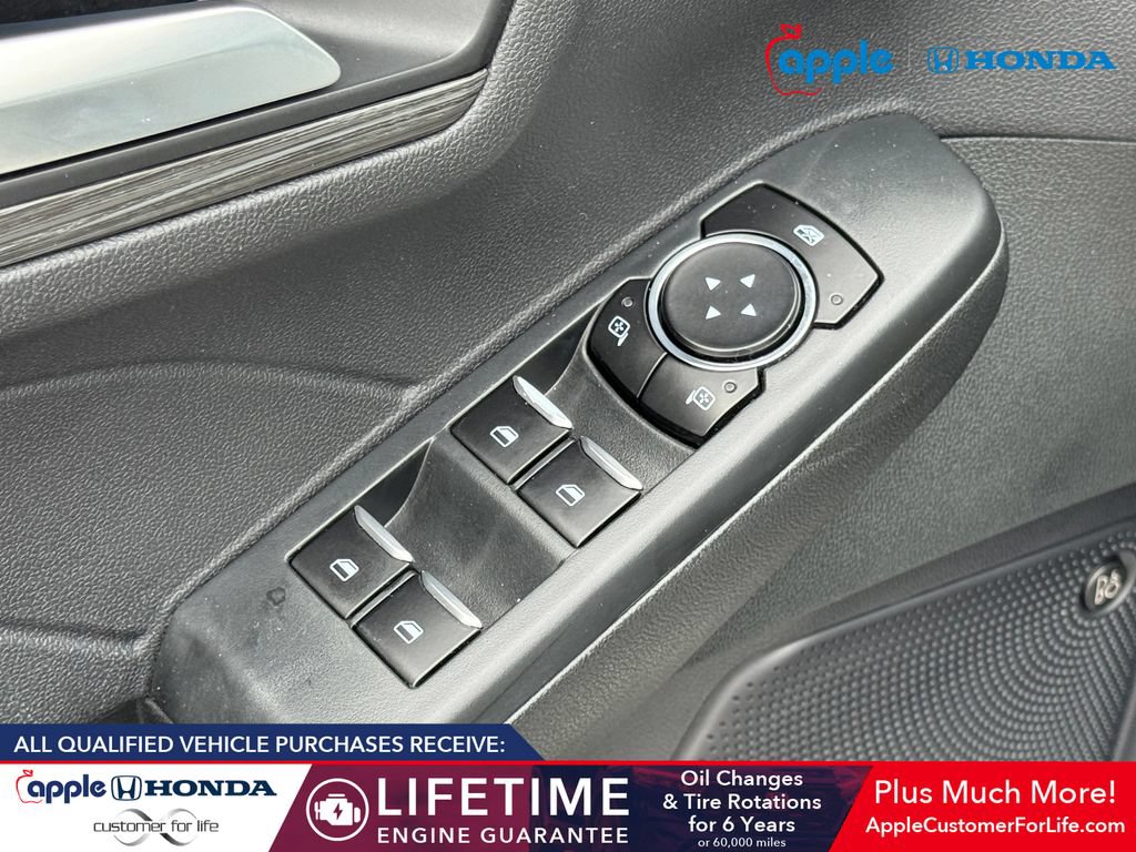 Used 2023 Ford Escape Platinum w/ Premium Technology Package AWD/4WD image 9