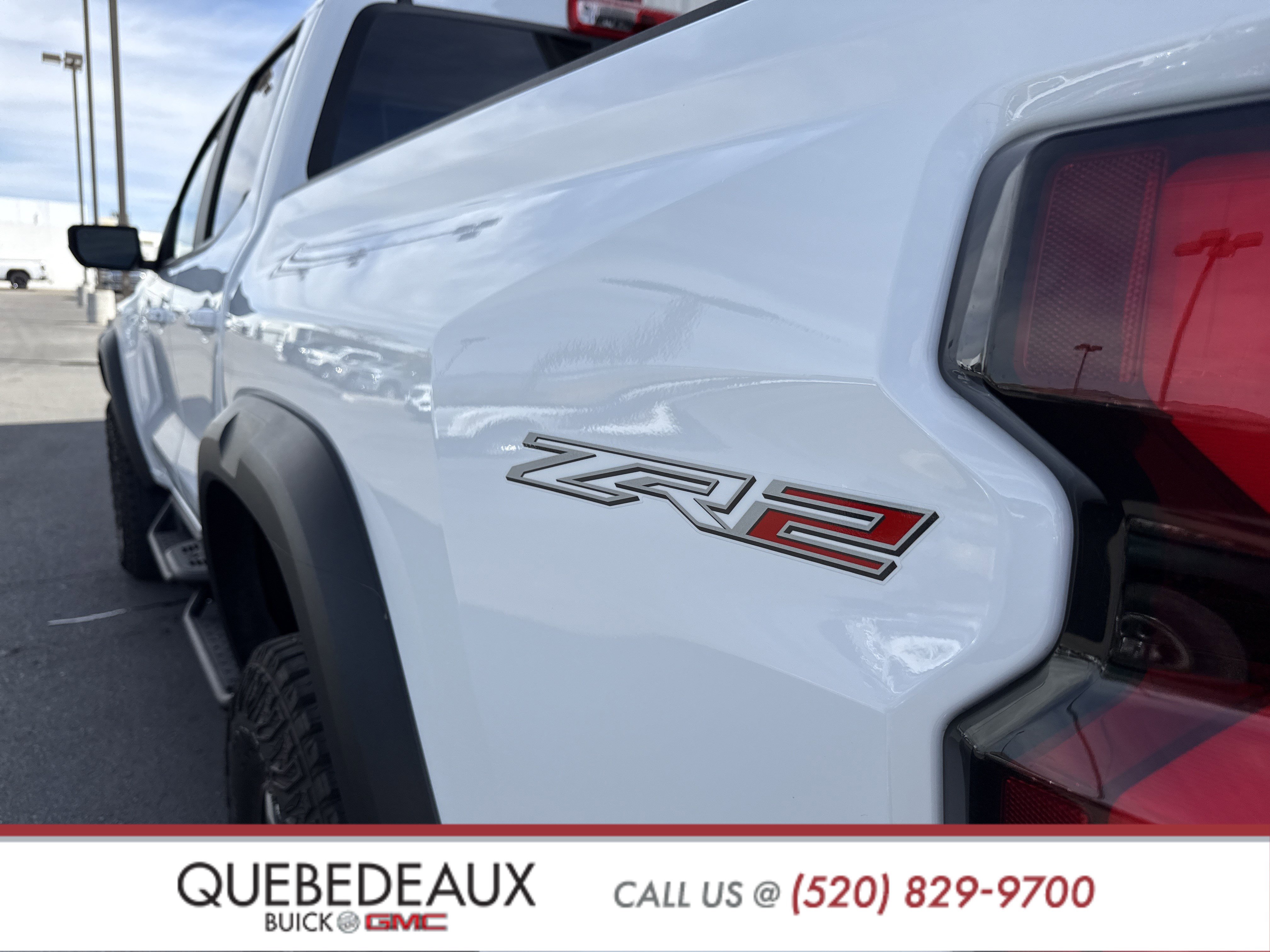 Used 2024 Chevrolet Colorado ZR2 w/ Technology Package image 5