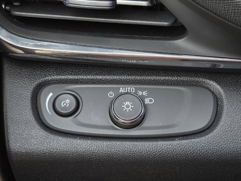 Used 2026 Buick Envista Preferred FWD image 15