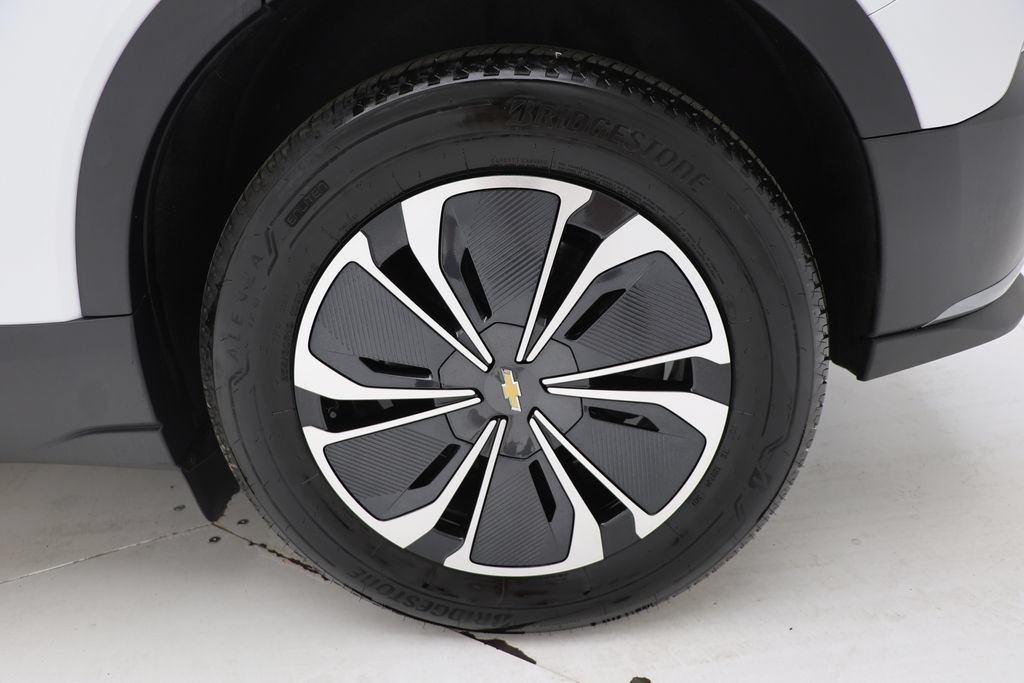 Used 2025 Chevrolet Blazer EV LT AWD/4WD image 9