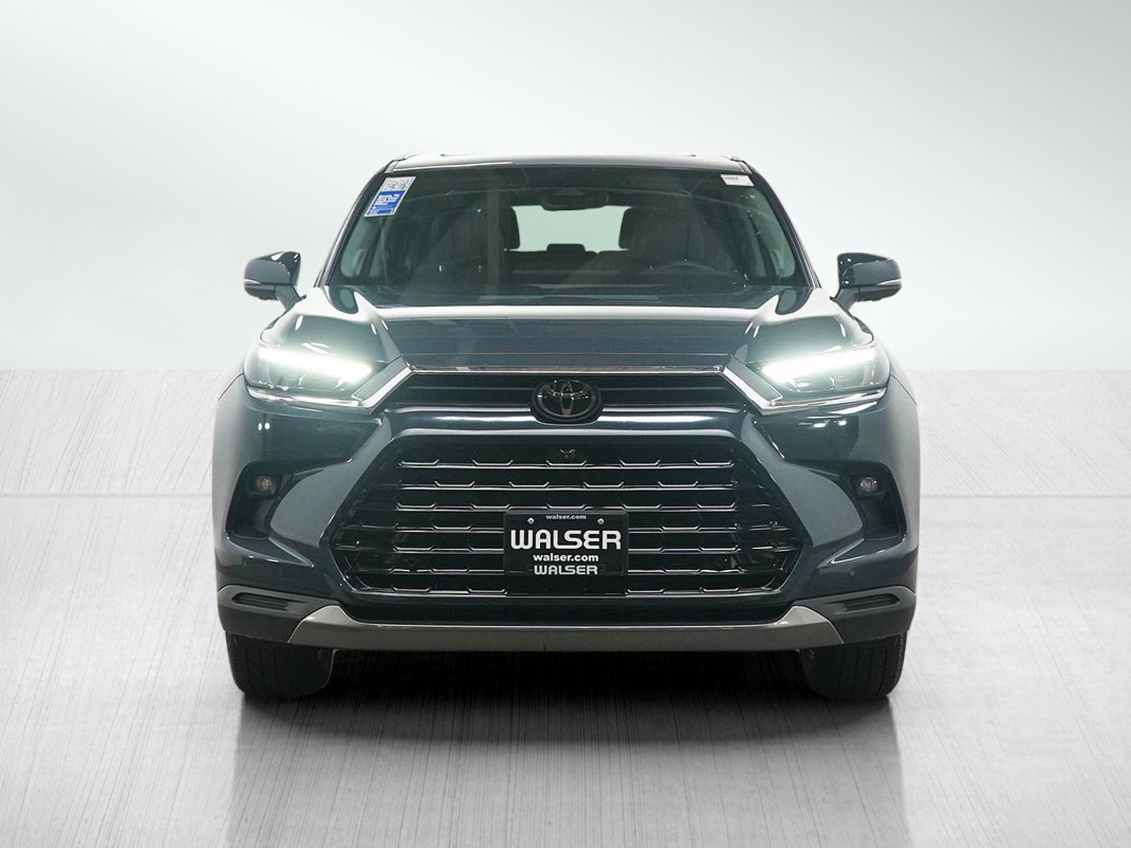 Used 2024 Toyota Grand Highlander AWD image 8