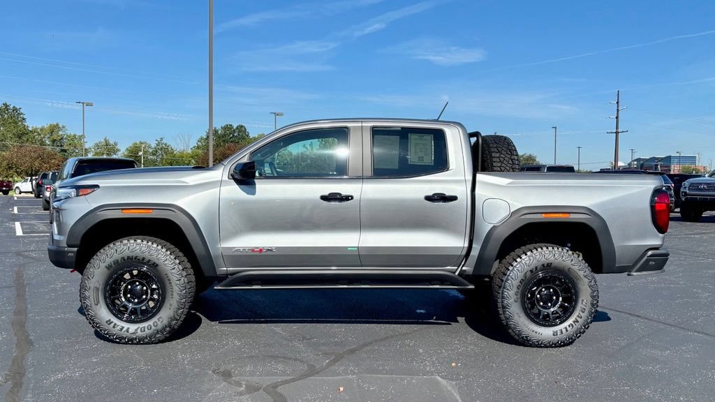 Used 2025 GMC Canyon AT4 w/ AT4X AEV Edition AWD/4WD image 4