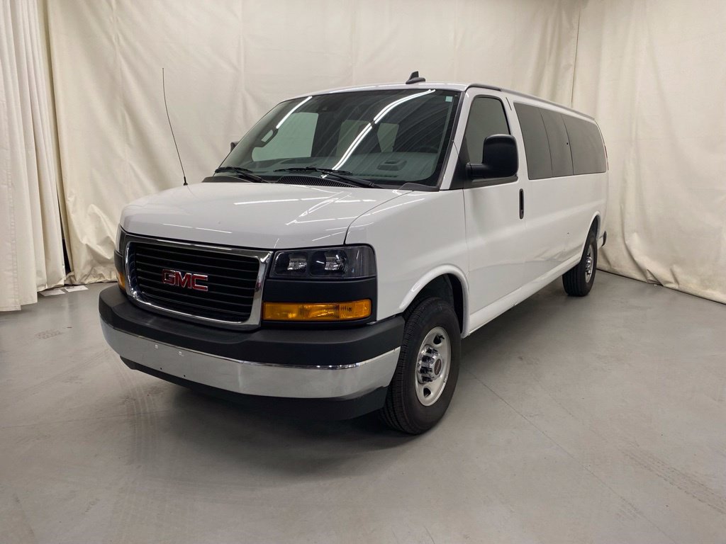 Used 2025 GMC Savana 3500 LT w/ LT Preferred Equipment Group RWD image 2
