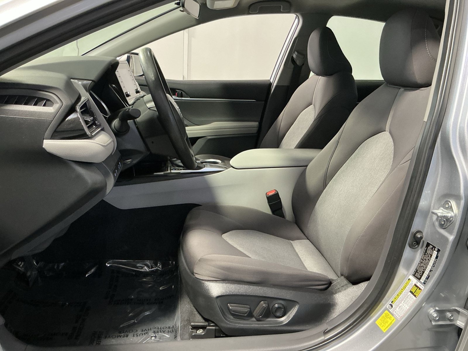 Used 2024 Toyota Camry LE FWD image 14