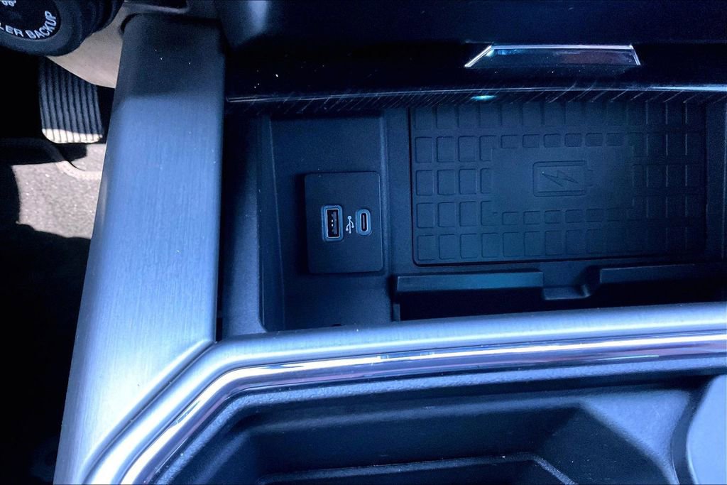 Used 2022 Ford F250 Platinum w/ FX4 Off-Road Package image 17