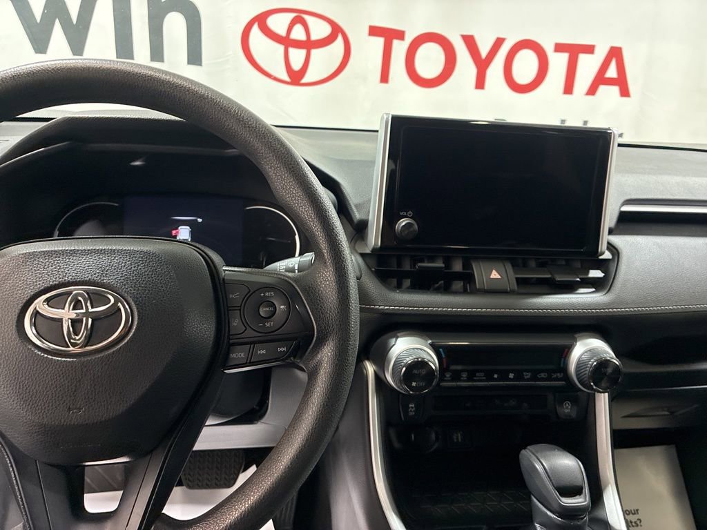 Used 2023 Toyota RAV4 XLE image 27