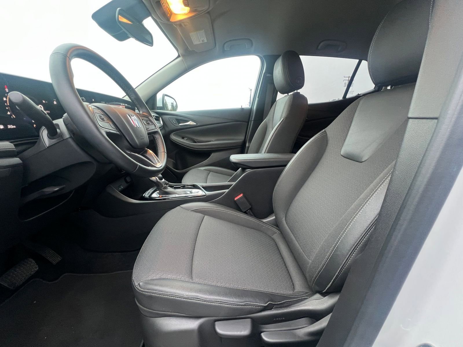 Used 2025 Buick Encore GX Preferred image 27