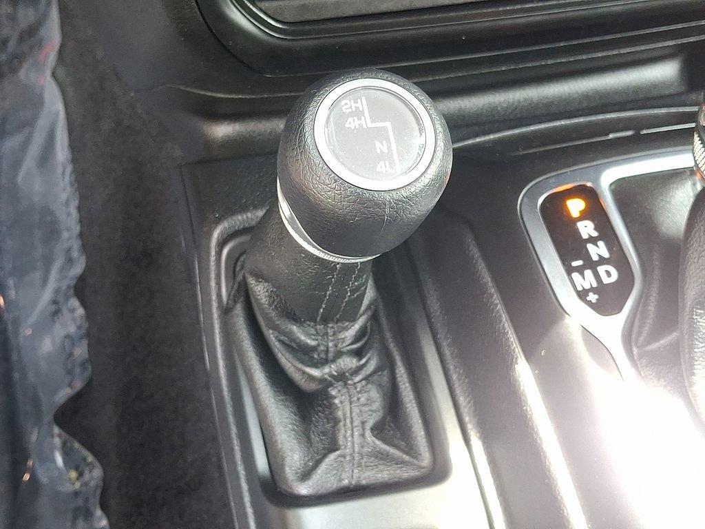 Used 2020 Jeep Wrangler Unlimited Sport AWD/4WD image 24