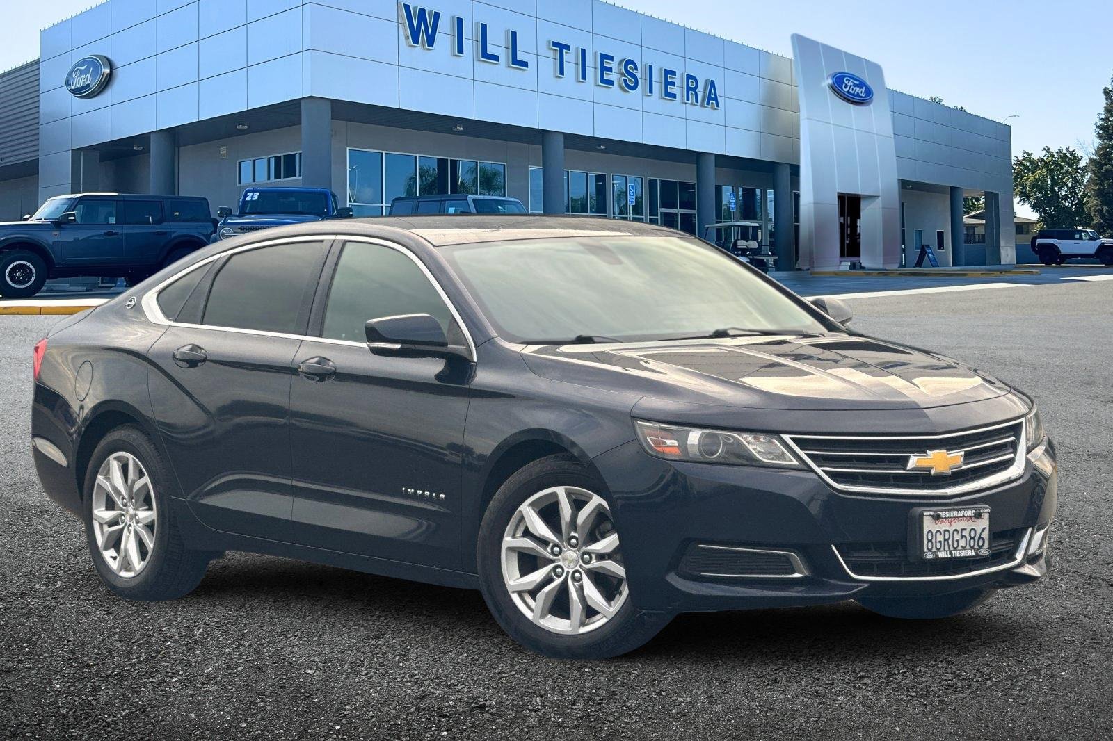 Used 2017 Chevrolet Impala LT image 2