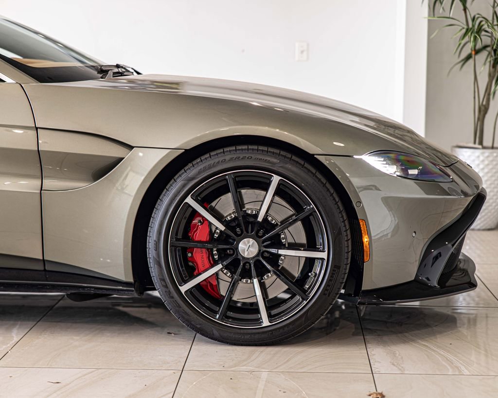 Used 2023 Aston Martin V8 Vantage Coupe image 10