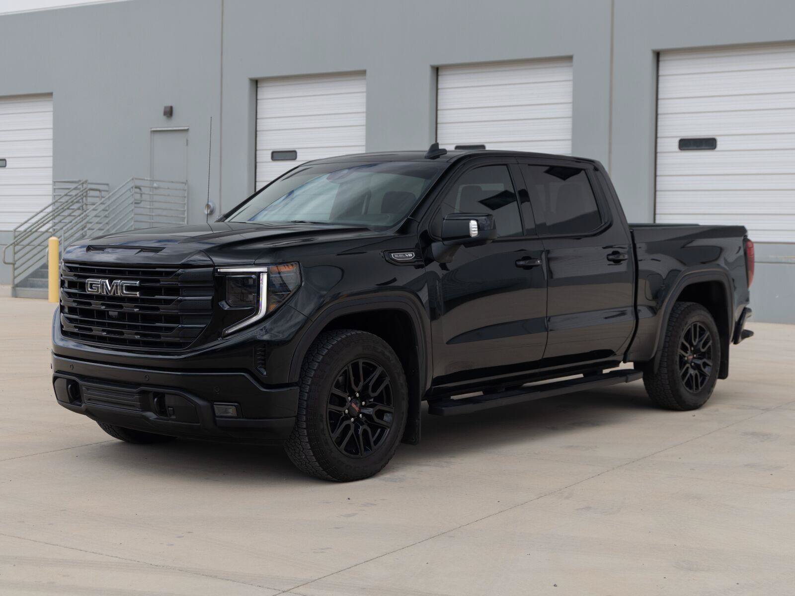 Used 2024 GMC Sierra 1500 Elevation w/ Elevation Premium Package AWD/4WD image 7