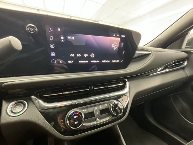 Used 2025 Buick Envista Sport Touring FWD image 10