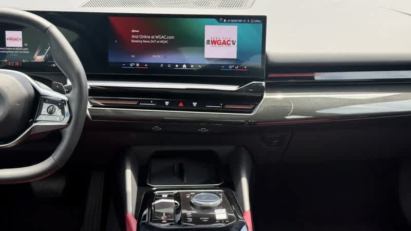 Certified 2025 BMW 530i RWD image 23