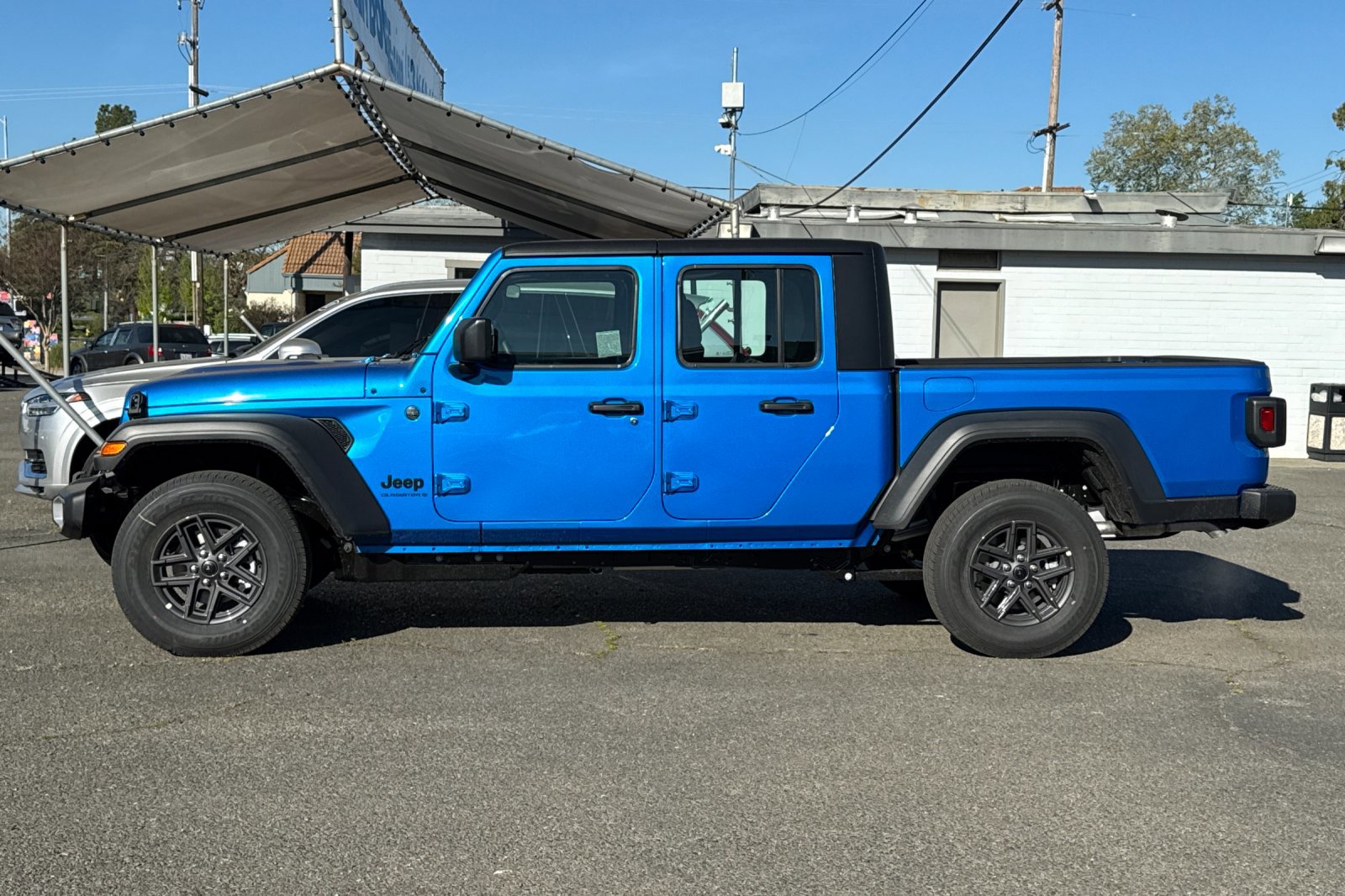 New 2026 Jeep Gladiator Sport image 6