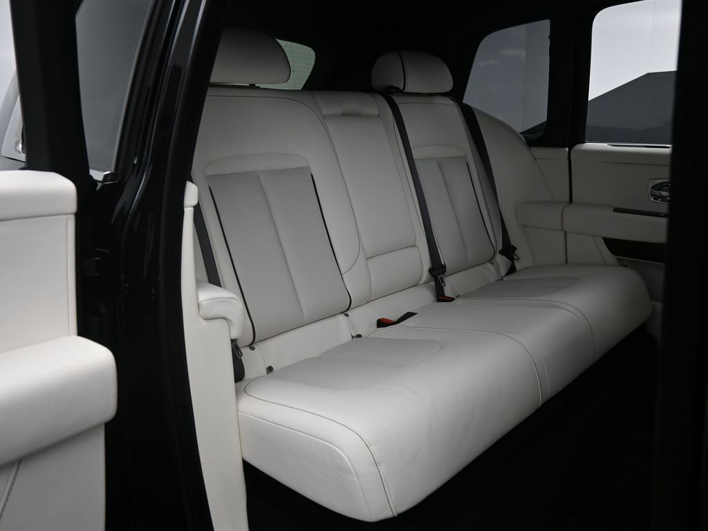 Certified 2022 Rolls-Royce Cullinan image 30