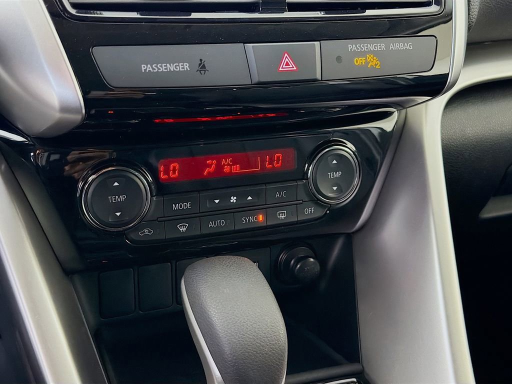 Used 2025 Mitsubishi Eclipse Cross SEL image 19