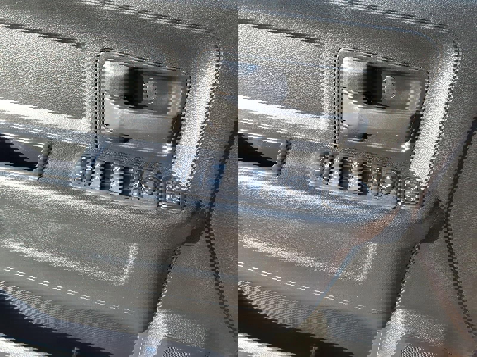 Used 2024 RAM 3500 Tradesman w/ Chrome Appearance Group image 18