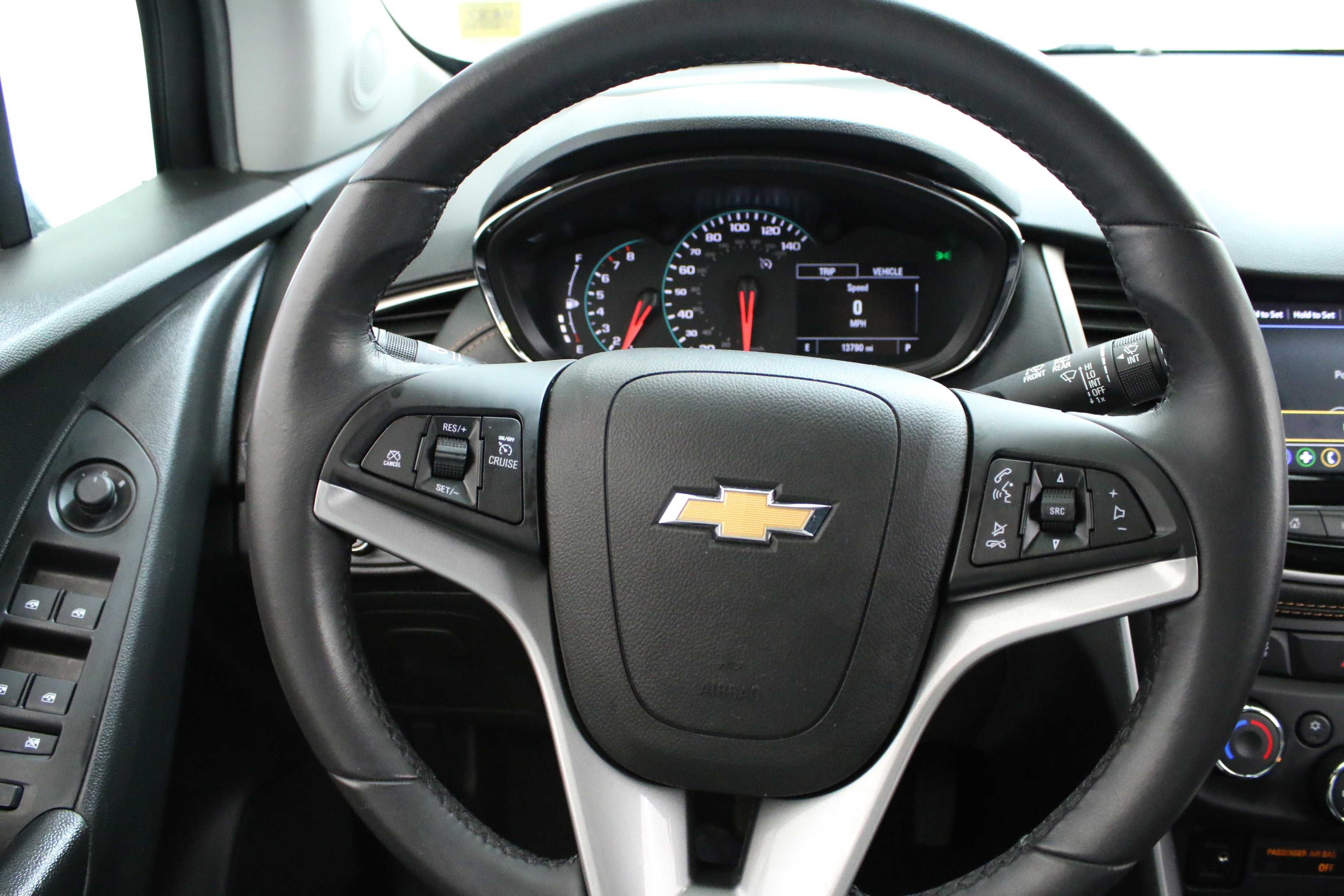 Used 2022 Chevrolet Trax LT w/ Driver Confidence Package AWD/4WD image 14