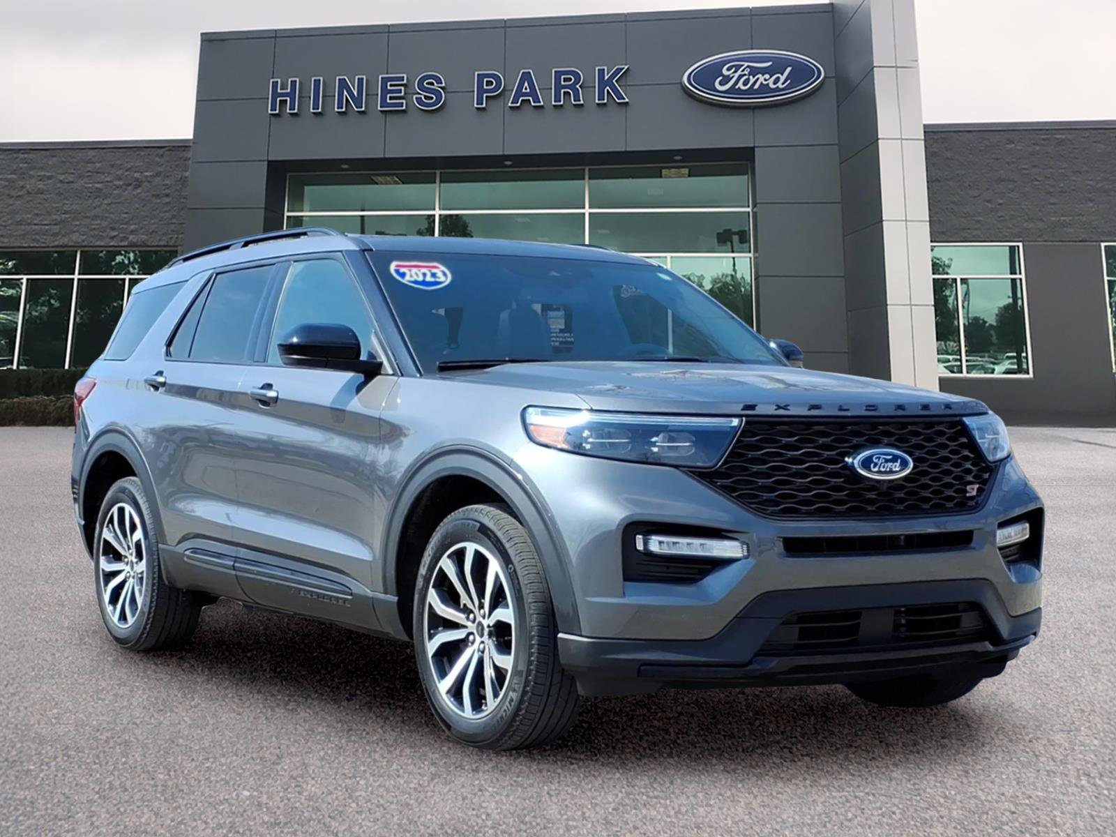 Used 2023 Ford Explorer ST image 1
