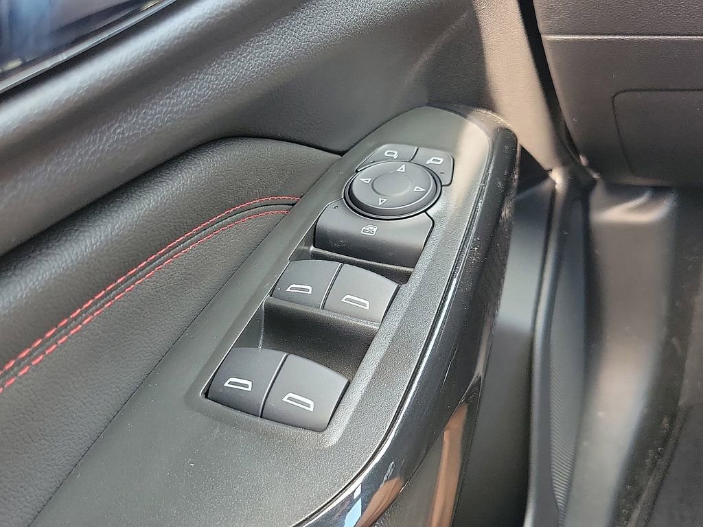 New 2026 Chevrolet Trax RS w/ Sunroof Package image 13