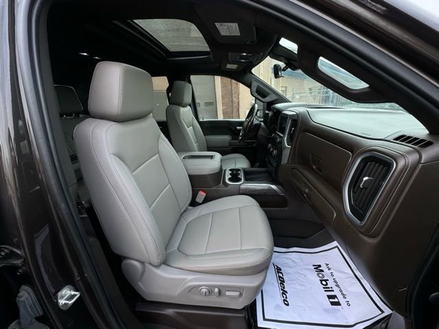 Used 2021 Chevrolet Silverado 2500 LTZ w/ LTZ Convenience Package image 11