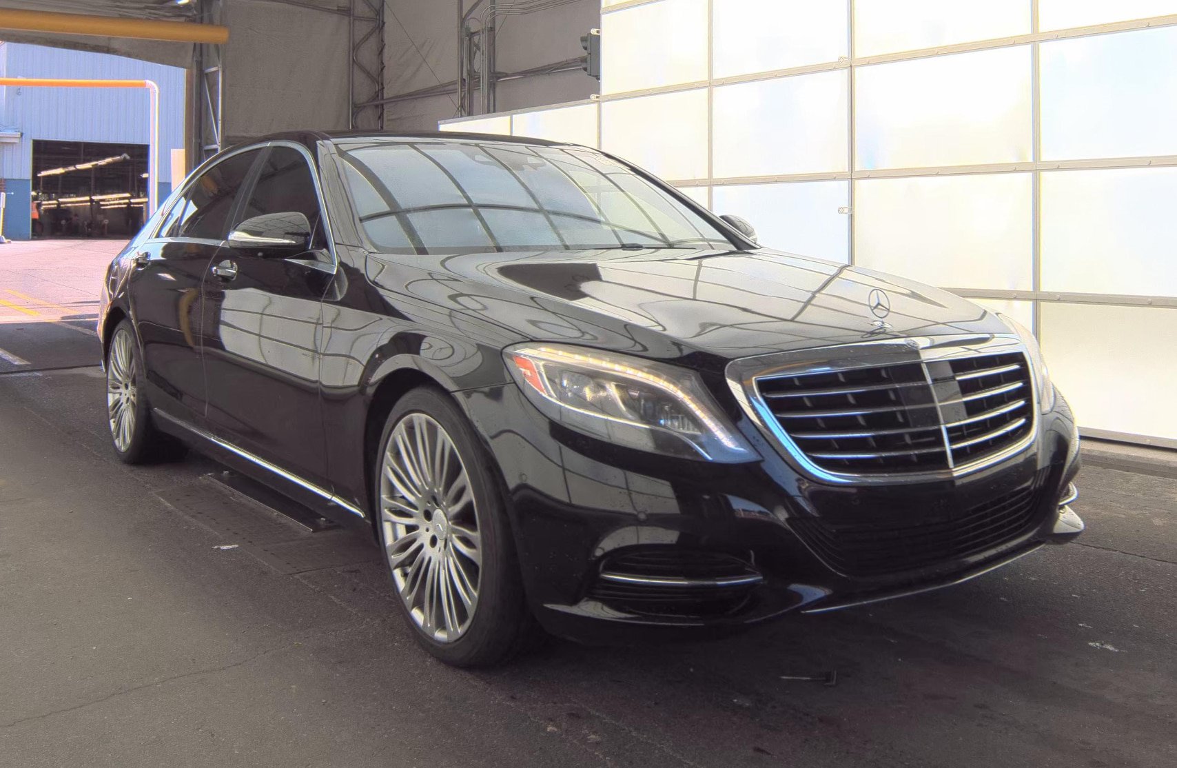 Used 2016 Mercedes-Benz S 550 Sedan image 2