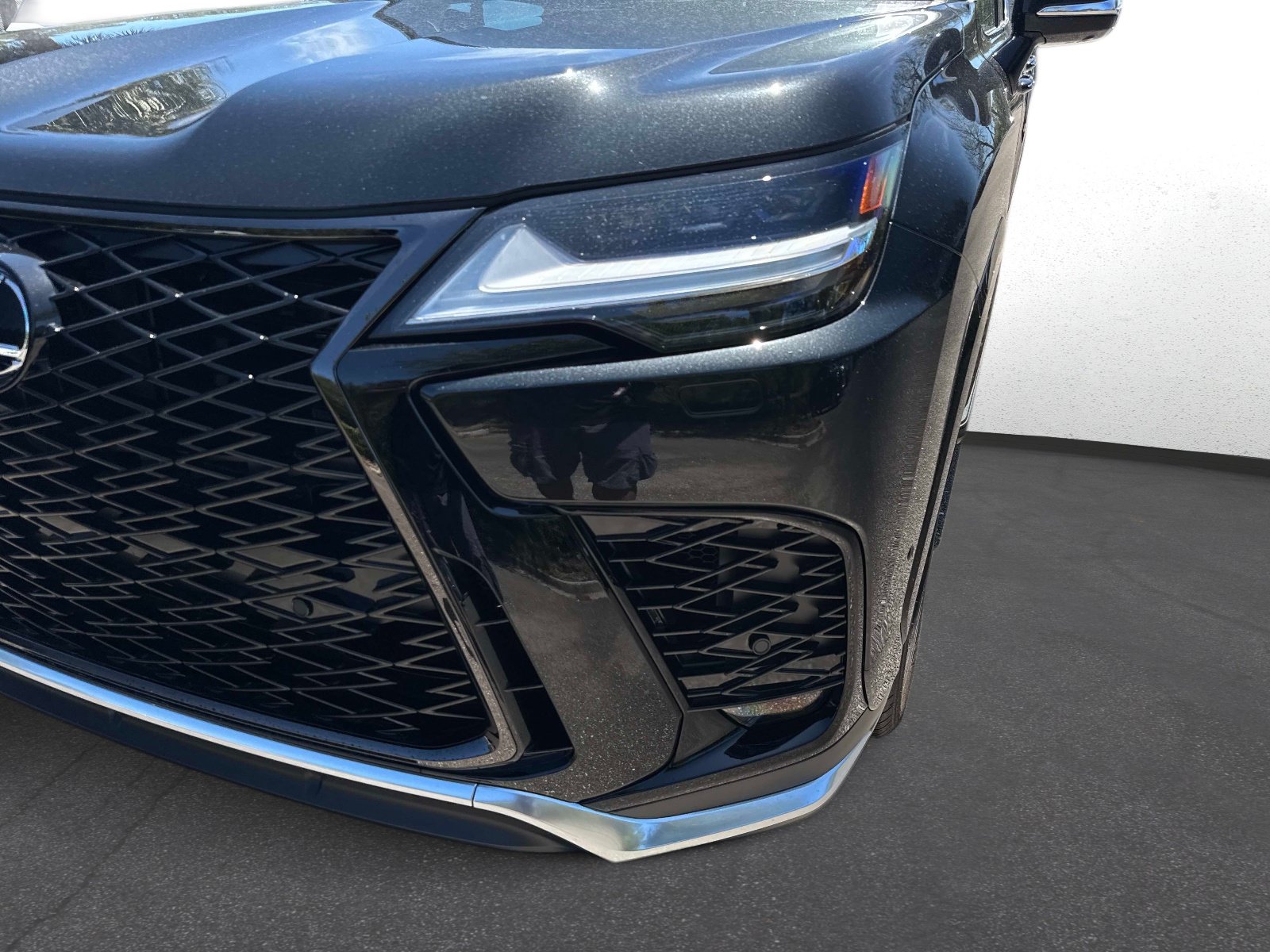 New 2026 Lexus LX 700h F Sport AWD/4WD image 9