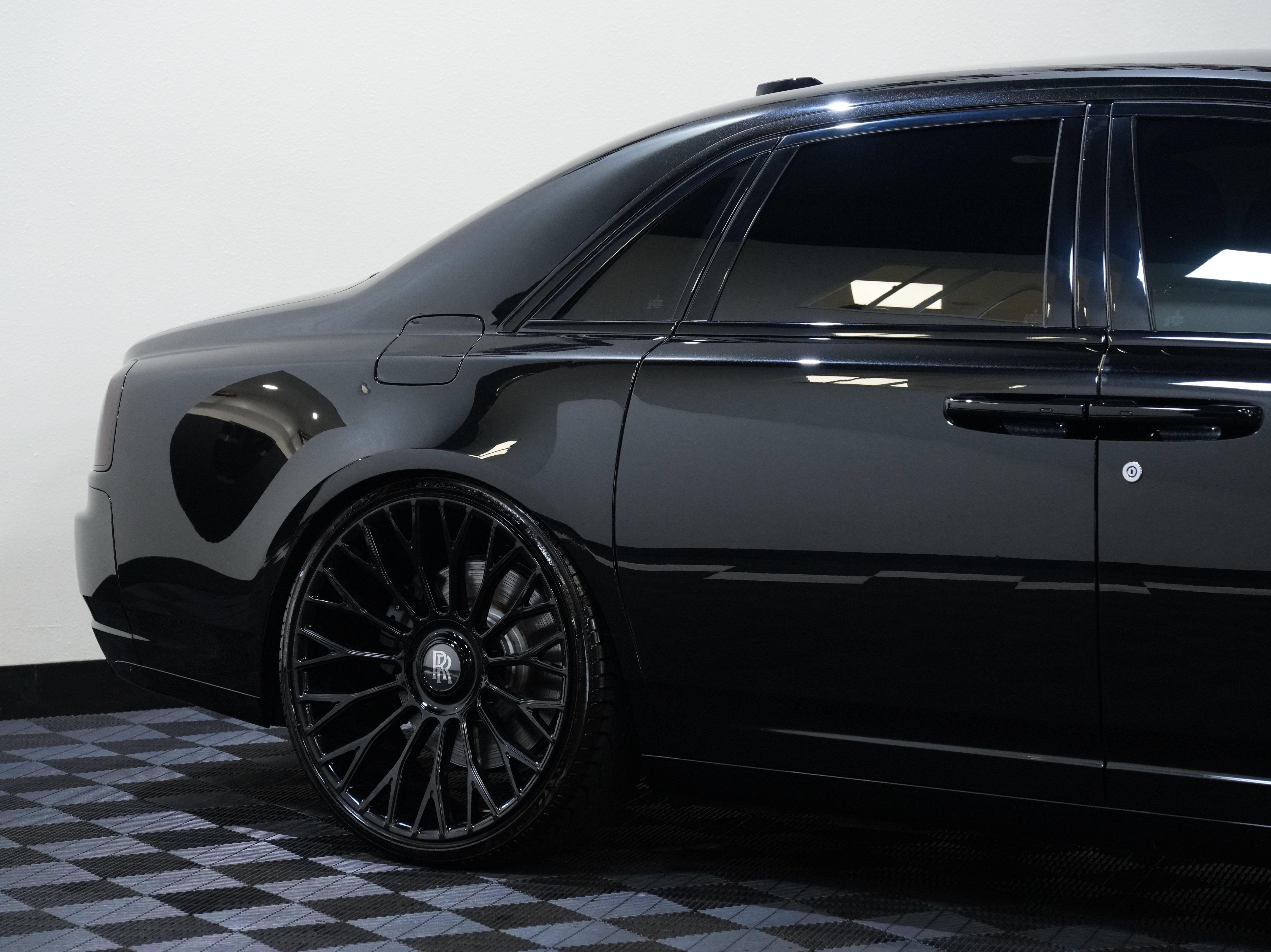 Used 2020 Rolls-Royce Ghost RWD image 15