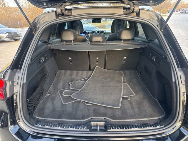 Used 2024 Mercedes-Benz GLC 300 4MATIC image 32