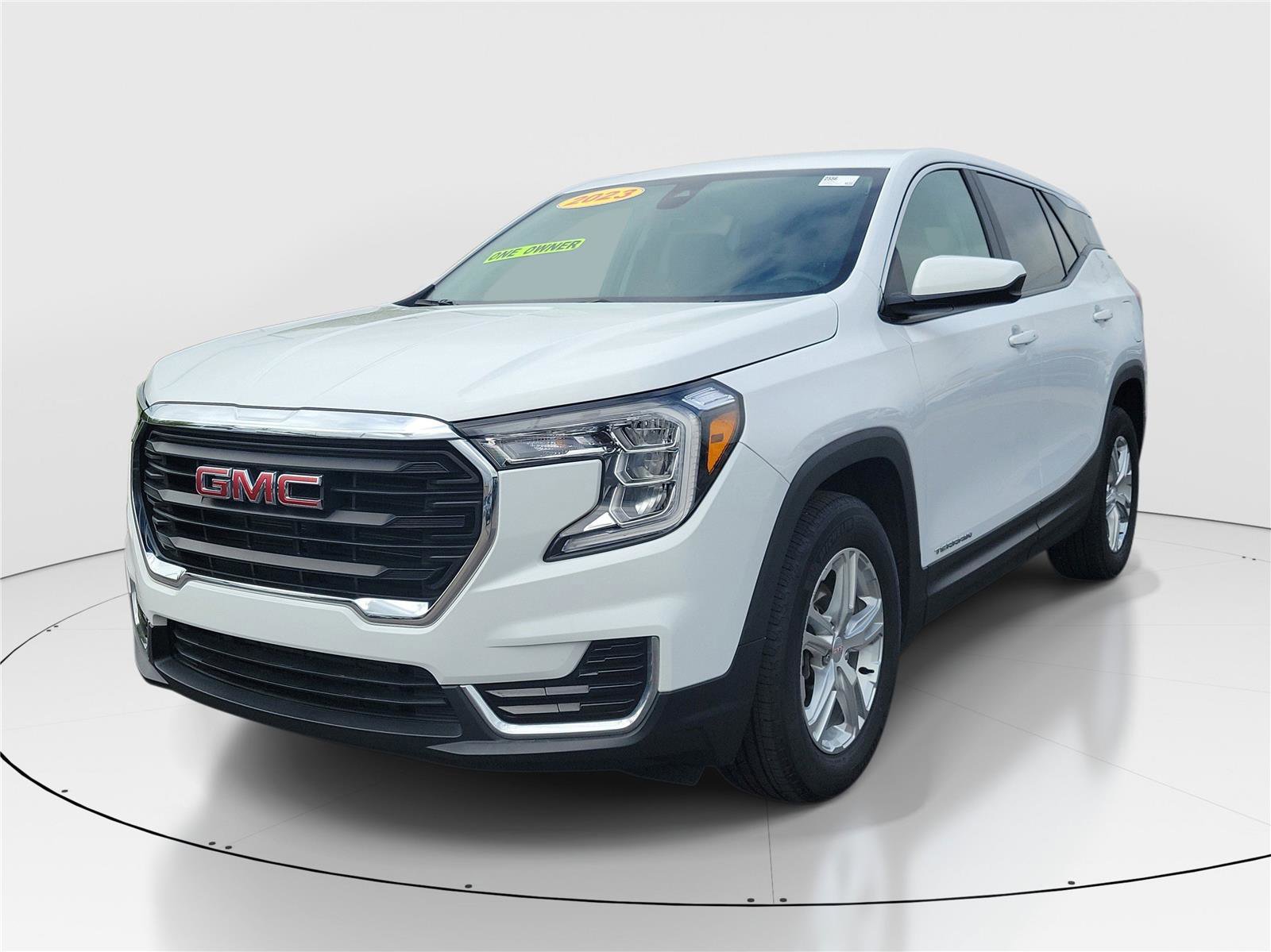Used 2023 GMC Terrain SLE FWD image 2