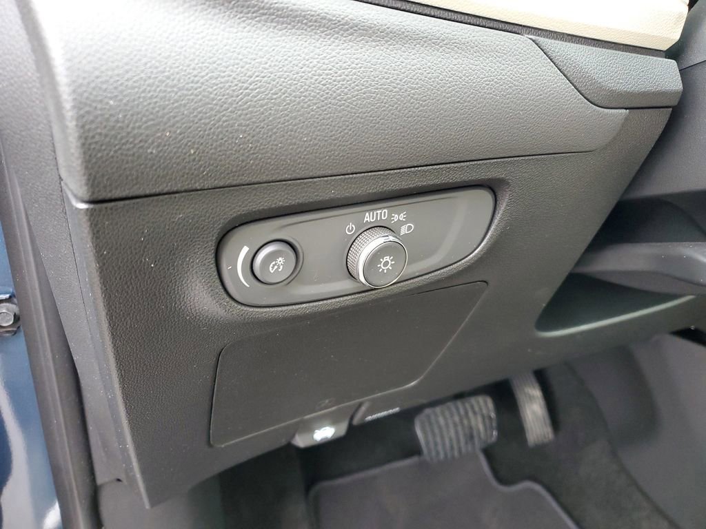 Certified 2024 Buick Encore GX Avenir w/ Avenir Convenience Package image 9