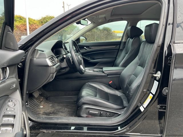 Used 2018 Honda Accord Touring image 12
