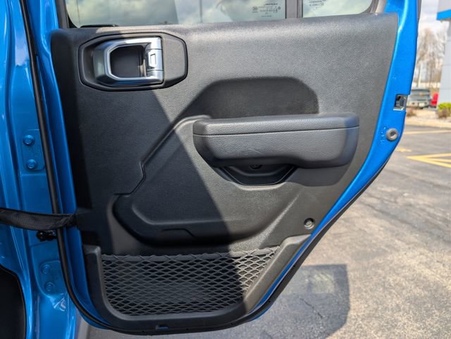 Used 2022 Jeep Gladiator Willys image 18