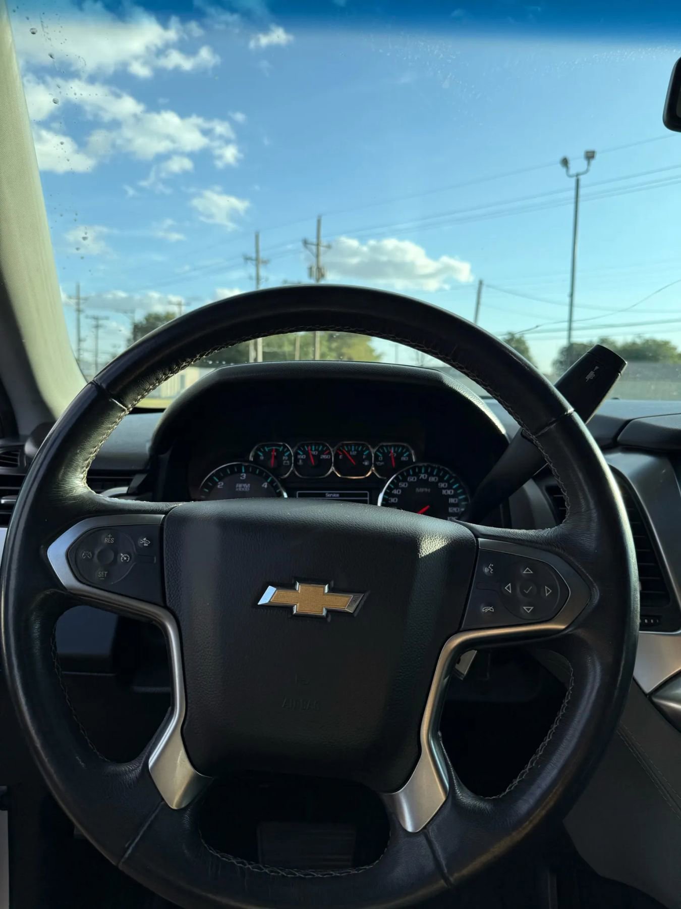 Used 2019 Chevrolet Suburban LT image 8