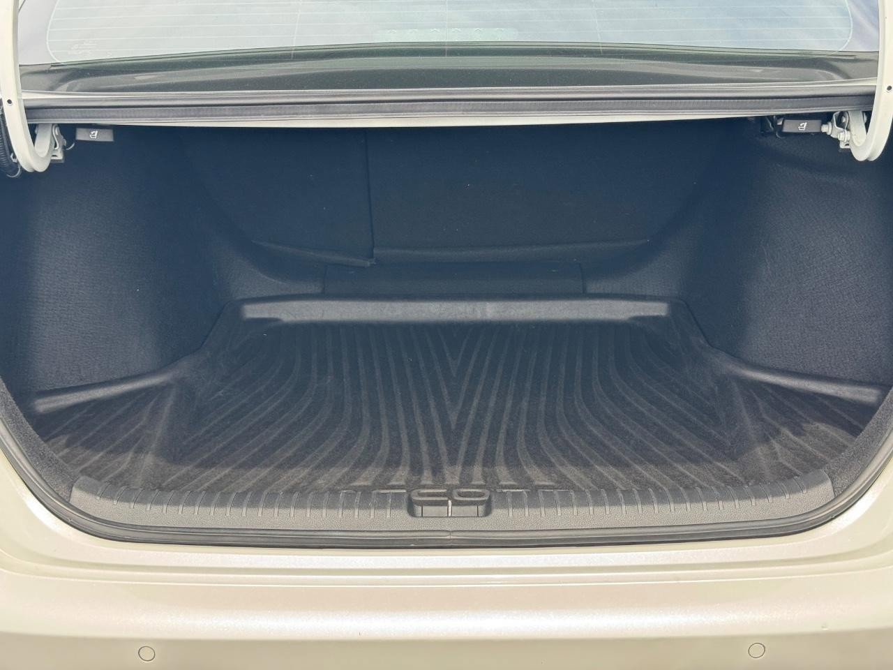 Used 2023 Honda Accord Touring image 5