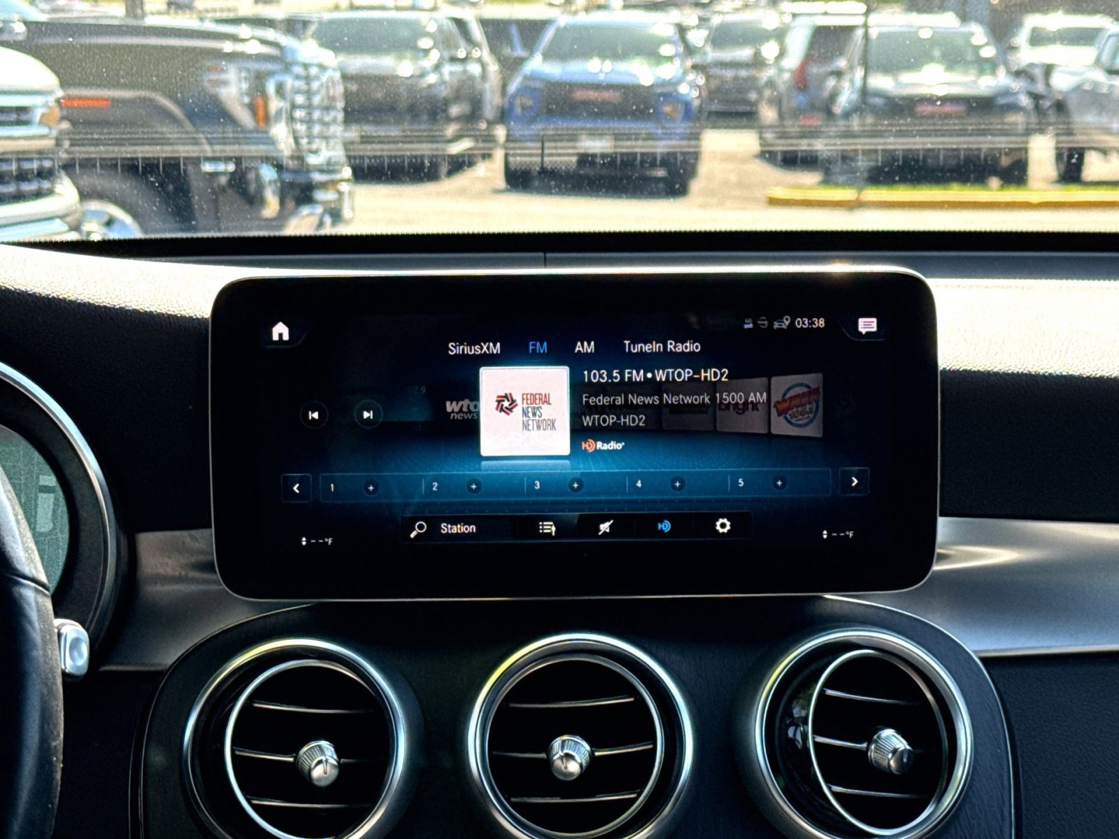 Used 2022 Mercedes-Benz GLC 300 4MATIC image 18