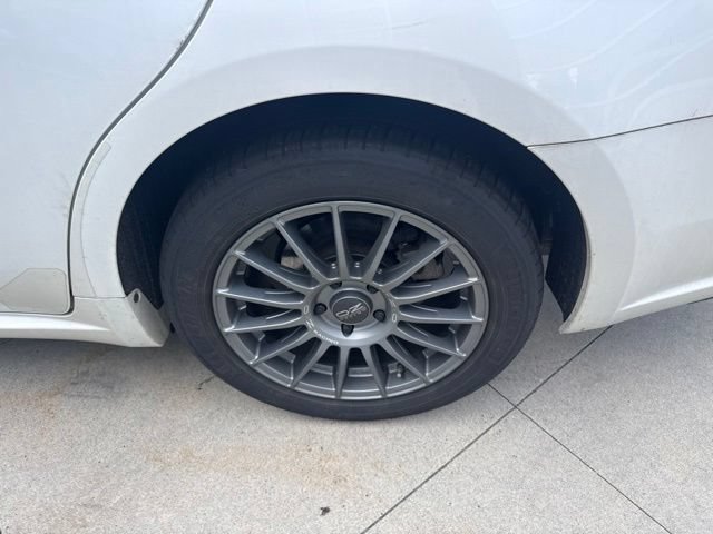 Used 2017 Toyota Avalon Limited w/ All Weather Liner Package FWD image 11