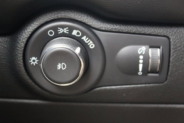 Used 2022 Dodge Durango GT w/ Blacktop Package image 16