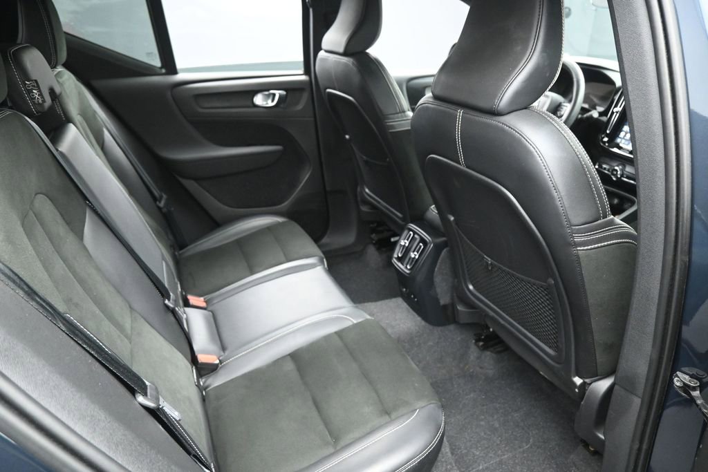 Used 2022 Volvo XC40 P8 Recharge Plus AWD/4WD image 24