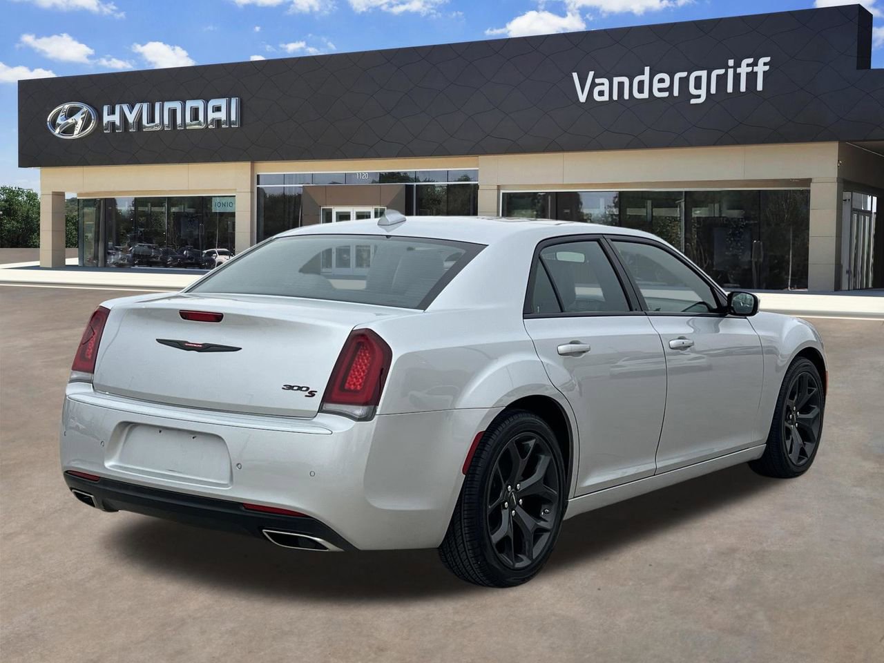 Used 2023 Chrysler 300 S image 12